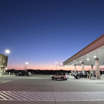 Buc-ee's - Buc-ee's Parking lot on a closing of the night! - Gas Stations Near Me - Robertsdale, Alabama
