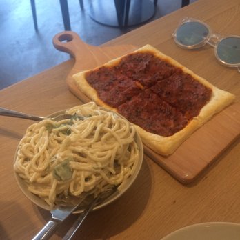 Beli - Spaghetti tahini and manouche beli - Lebanese Near Me - Brussels, BRU