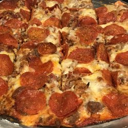 DeRienzo's Pizza & Pub - The Don Vito!  Sausage, Hamburger, Bacon & Pepperoni