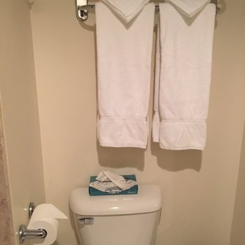 Landmark Inn - Nice towels. - Hotels Near Me - Marquette, Michigan Landmark Inn - Nice towels. - Hotels Near Me - Marquette, Michigan