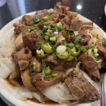 Inshou Cafe - Steamed Flat Rice Noodle with Pork Ribs in Black Bean Sauce - Chinese Near Me - San Mateo, California