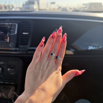 Metime Nails Lounge - Nail Salons Near Me - Chino Hills, California