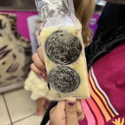 La Michoacan Ice Cream - Oreo popsicle