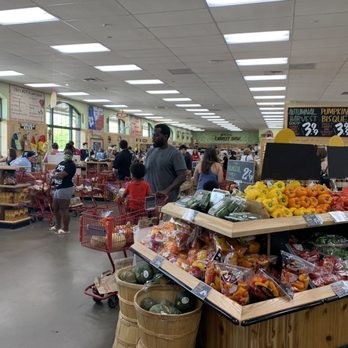 Trader Joe's - 9/17/22: Packed on a Saturday afternoon - Grocery Near Me - Southlake, Texas Trader Joe's - 9/17/22: Packed on a Saturday afternoon - Grocery Near Me - Southlake, Texas