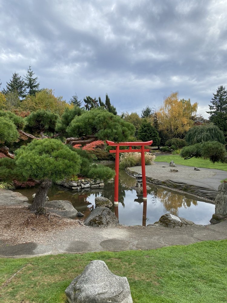 Point Defiance Pagoda - wedding in Tacoma, WA