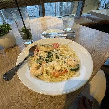 Lighthouse - Scampi Primavera - Breakfast & Brunch Near Me - Newport Beach, California