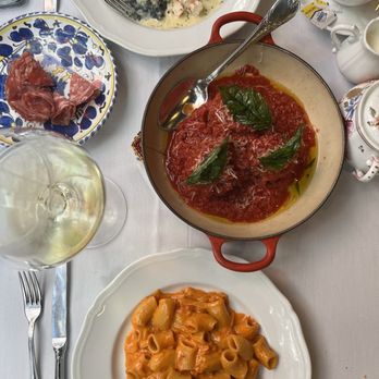 Carbone - Spicy Rigatoni Vodka, Mario 's Meatballs, Lobster Ravioli - Italian Near Me - New York, New York Carbone - Spicy Rigatoni Vodka, Mario 's Meatballs, Lobster Ravioli - Italian Near Me - New York, New York