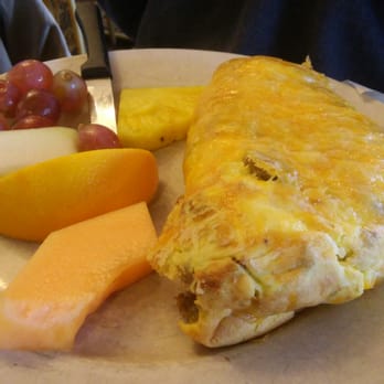 Lakeside Cafe - Sausage omelette & fruit - American Near Me - Fort Wayne, Indiana