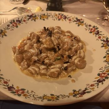 Restaurant-Bar Chesa Veglia - Gnocchi - Food Near Me - St. Moritz, GR Restaurant-Bar Chesa Veglia - Gnocchi - Food Near Me - St. Moritz, GR