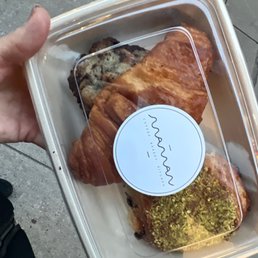 Pistachio Croissant