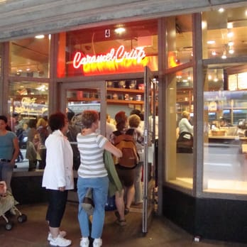 Garrett Popcorn Shops - Crazy lineups for popcorn - Popcorn Shops Near Me - Chicago, Illinois Garrett Popcorn Shops - Crazy lineups for popcorn - Popcorn Shops Near Me - Chicago, Illinois