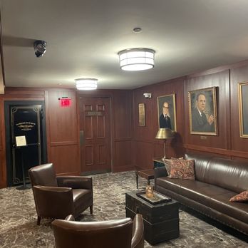 Evan Williams Bourbon Experience - Downstairs sitting area - Tours Near Me - Louisville, Kentucky