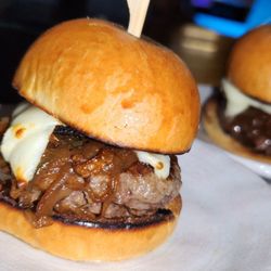 WHINO - Wagyu beef sliders