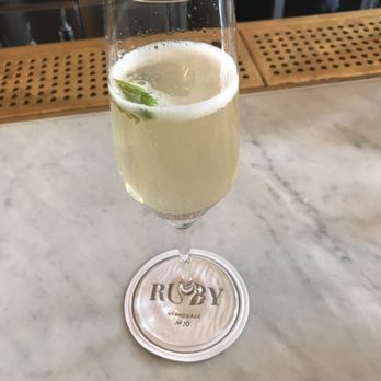 Ruby - Goosebumps - yummy!! - Lounges Near Me - København K, 84