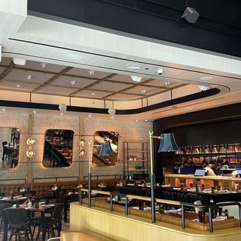 Yardbird Table & Bar - New American Near Me - Chicago, Illinois