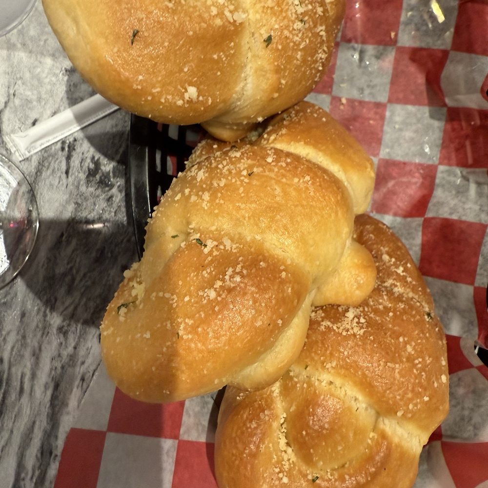 Mia Bella - Complimentary Garlic bread- yummy! - Italian Near Me - Miami, Oklahoma