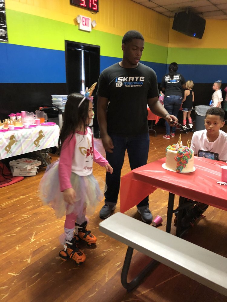 Manning's Texas On Wheels Roller Skating Rink, Beaumont Roadtrippers