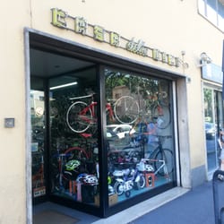 Casa Della Bicicletta - L'ingresso del negozio