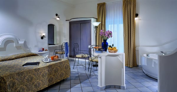 Art Hotel / Hotel Pasitea by null
