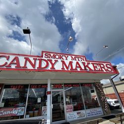 Smoky Mountain Candy Makers - Front