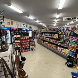 Lonepine General Store - Snacks, drinks, beer, gifts