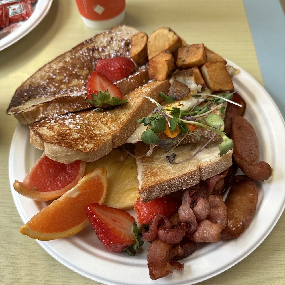 Karine's - Large portions - Breakfast & Brunch Near Me - Toronto, Ontario Karine's - Large portions - Breakfast & Brunch Near Me - Toronto, Ontario