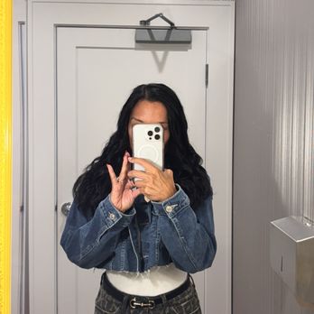 Drybar Eagle - Blow Dry/Out Services Near Me - Eagle, Idaho