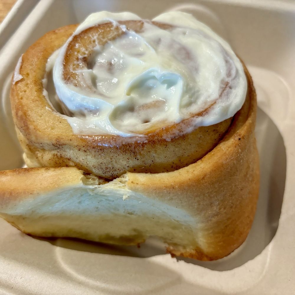 Kihei Caffe - Cinnamon roll - Hawaiian Near Me - Kihei, Hawaii Kihei Caffe - Cinnamon roll - Hawaiian Near Me - Kihei, Hawaii