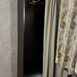 Hôtel le Bayeux - This is the only storage space for three people in one room for one week