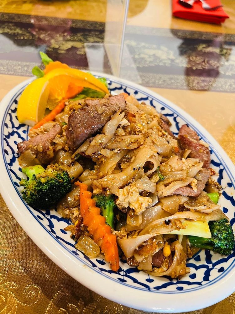 BAHN THAI RESTAURANT Updated August 2024 189 Photos & 138 Reviews
