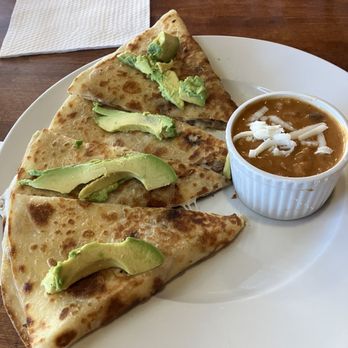 Max's Cafe - Carne Asada quesadilla with side of beans - Breakfast & Brunch Near Me - Puerto Peñasco, SON