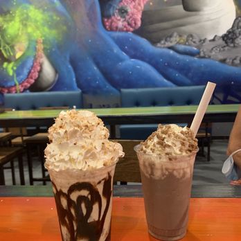Brgr Stop - SHAKE WHAT YO MAMA GAVE YA - American Near Me - Fort Lauderdale, Florida