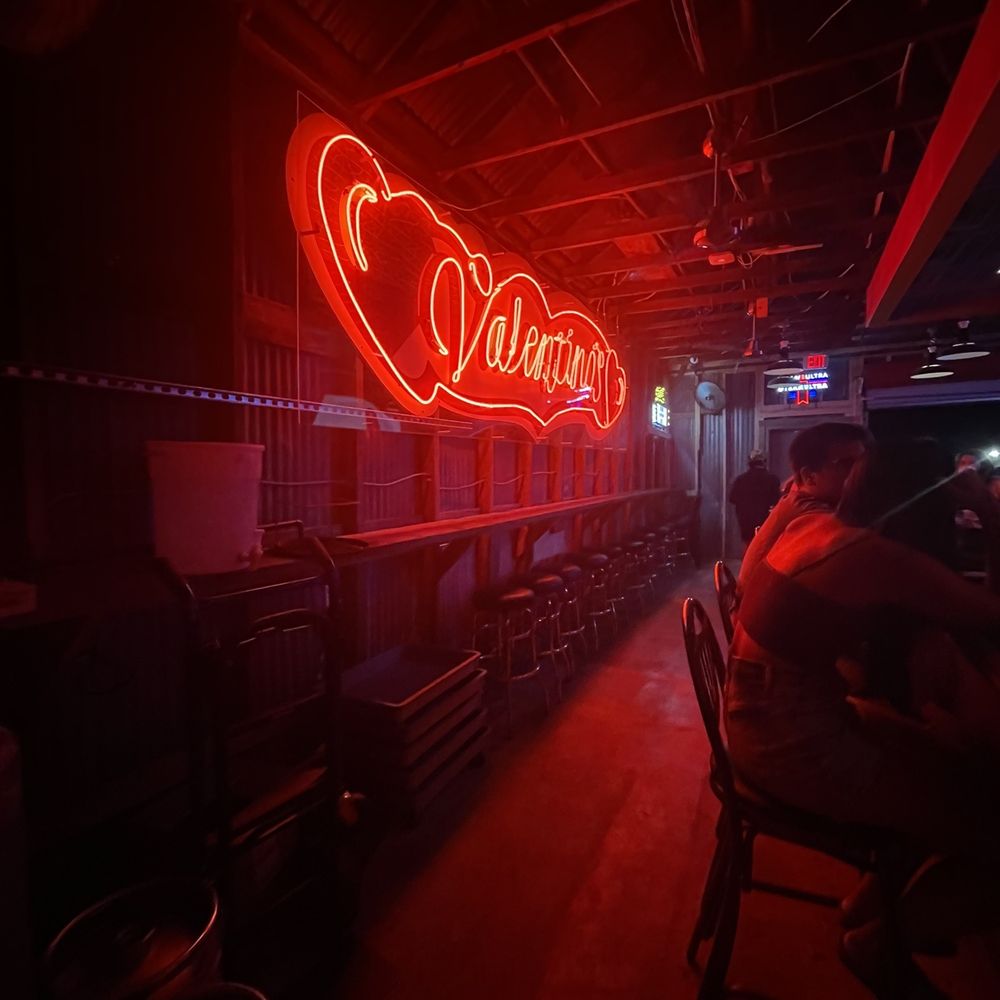 Valentino's Pizza - Pizza Near Me - San Marcos, Texas