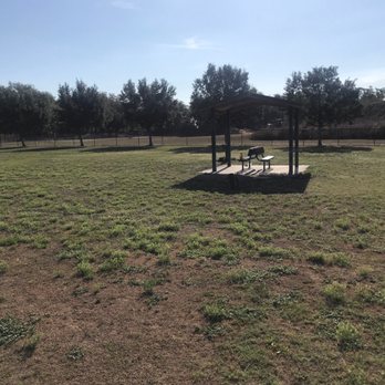 Simmers Young Park - Shade area with seating at small dog park - Parks Near Me - Jan Phyl Village, Florida Simmers Young Park - Shade area with seating at small dog park - Parks Near Me - Jan Phyl Village, Florida