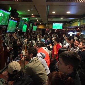 Playwright Celtic Pub - El Clásico soccer game (Barcelona vs Real Madrid). - New American Near Me - New York, New York