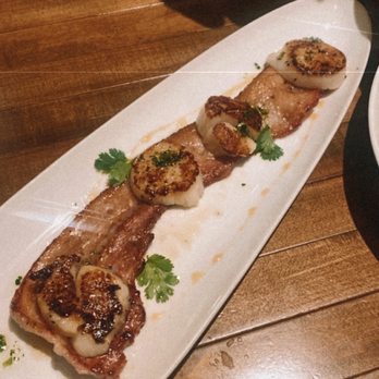 Jacksons Landing - Scallops and bacon - Canadian (New) Near Me - Burlington, Ontario