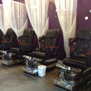 Lush Nail Bar - Very sheek decor - Nail Salons Near Me - Westerville, Ohio
