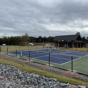 Kings Mountain - Brand new court - Campgrounds Near Me - Grover, North Carolina