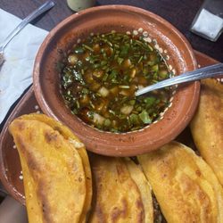 Birrieria Gardel - Quesabirrias con consume