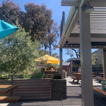 Amy's Drive Thru - Outdoor dining area - Burgers Near Me - Corte Madera, California