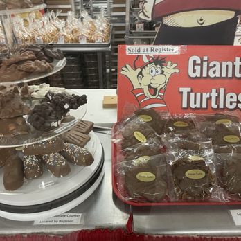 Redmon's Candy Factory - Candy Stores Near Me - Phillipsburg, Missouri