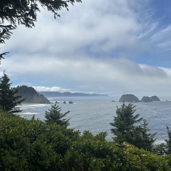 Cape Meares Lighthouse - Cape Meares lookout - Landmarks & Historical Buildings Near Me - Tillamook, Oregon