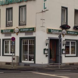 Zahnärzte am Ludwigsplatz - Das Restaurant von außen.