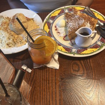 Miss Shirley's Cafe, Inner Harbor - Shirley's Crush** *** Challah French Toast** *** Fried Chicken, Biscuit & Gravy Omelet** *** - Breakfast & Brunch Near Me - Baltimore, Maryland