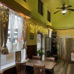 Yen's Cafe - New interior look for the dining area