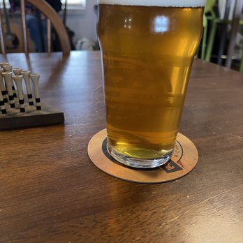Four Bullets Brewery - Honey Wheat (7) - Breweries Near Me - Richardson, Texas