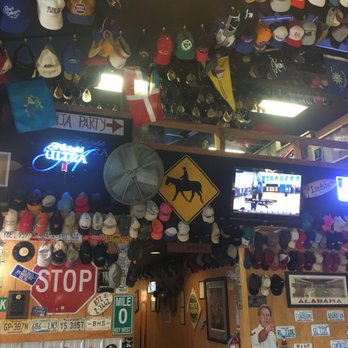 Phil's Bar-B-Que Pit - Interior - Barbeque Near Me - Black Mountain, North Carolina Phil's Bar-B-Que Pit - Interior - Barbeque Near Me - Black Mountain, North Carolina