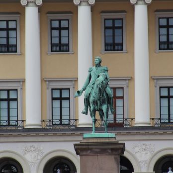 Det Kongelige Slott - Landmarks & Historical Buildings Near Me - Oslo, 03 Det Kongelige Slott - Landmarks & Historical Buildings Near Me - Oslo, 03