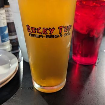 Rocky Top Beer BBQ & Grill - Barbeque Near Me - Jackson, Michigan