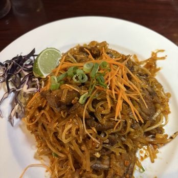 Siam Garden Thai Restaurant - Spicy pad thai with duck - Thai Near Me - Orlando, Florida Siam Garden Thai Restaurant - Spicy pad thai with duck - Thai Near Me - Orlando, Florida